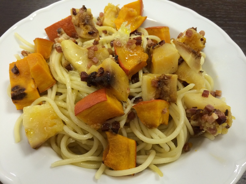 Spaghetti mit Kürbis und Speck