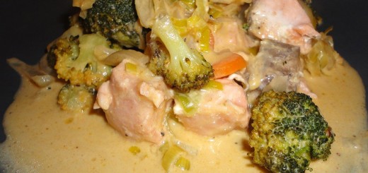 Rotes thailändisches Curry mit Lachs