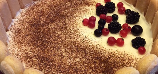 Waldbeer-Tiramisu-Torte