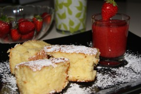 Grießauflauf mit Erdbeerpüree