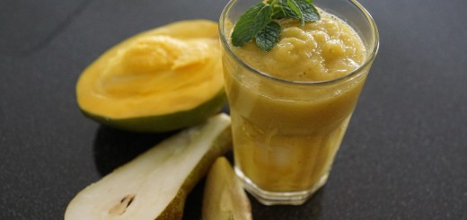 Mango-Birne-Apfel-Smoothie